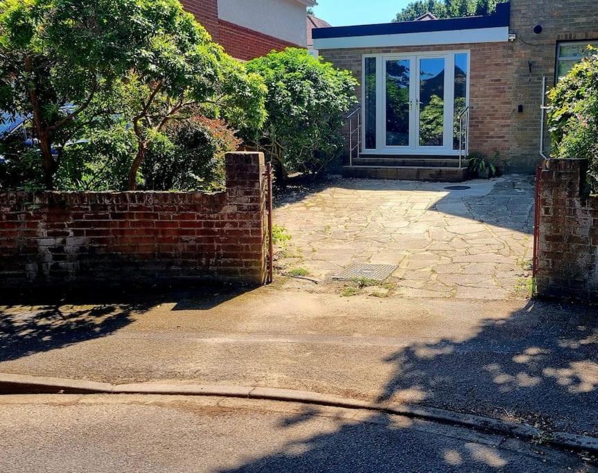 Private Self-Contained Place Bournemouth Bagian luar foto