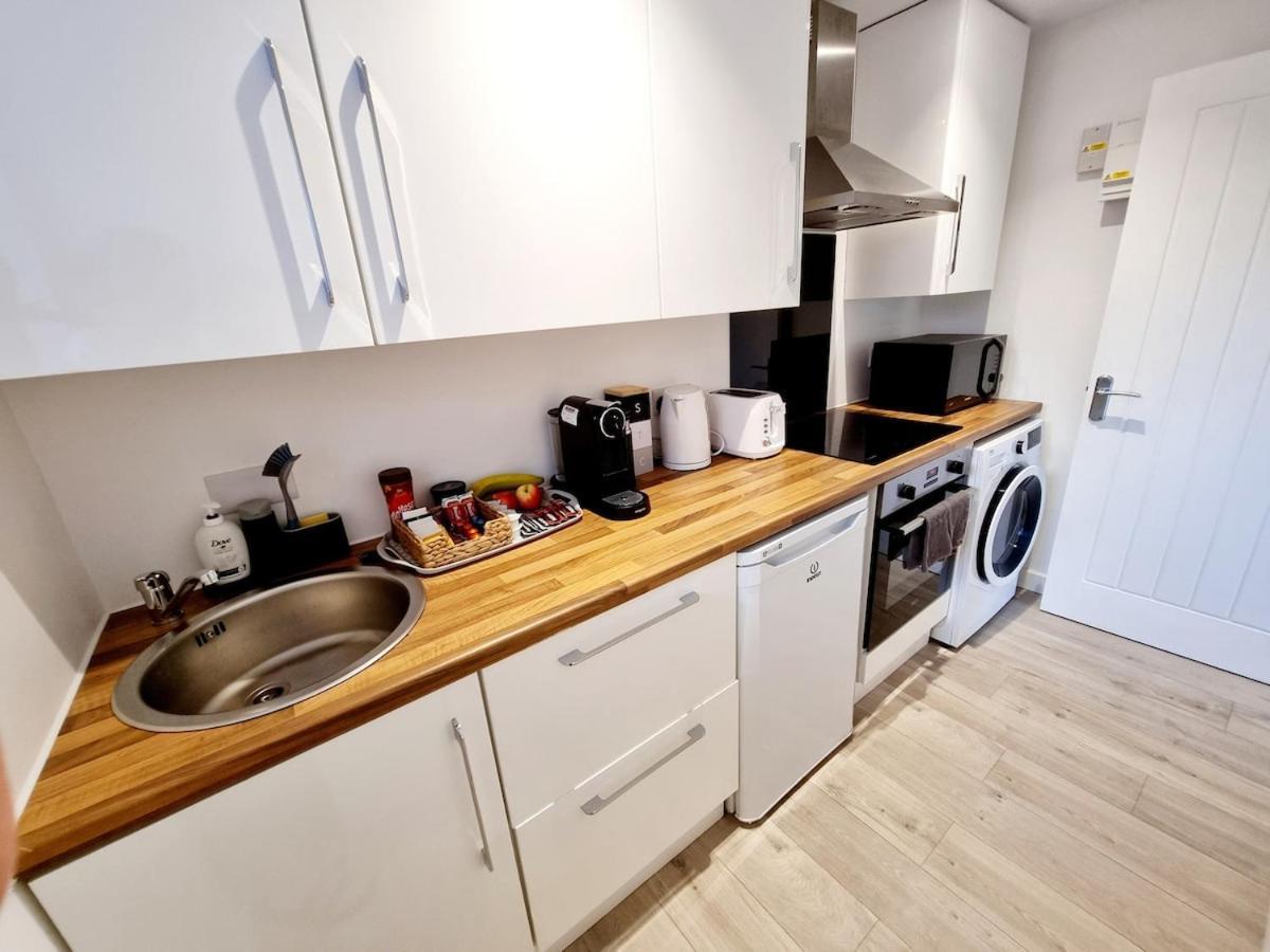 Private Self-Contained Place Bournemouth Bagian luar foto